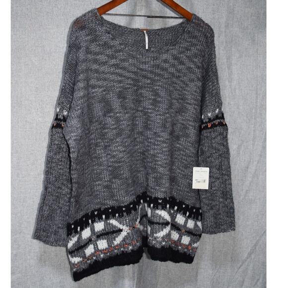 Free People Sweaters - NWT Free People Gray Knit Sweater Tribal Hem Pattern Size M